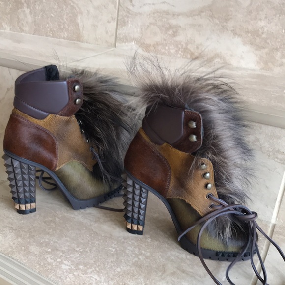 Fendi Furry Booties - Picture 3 of 16